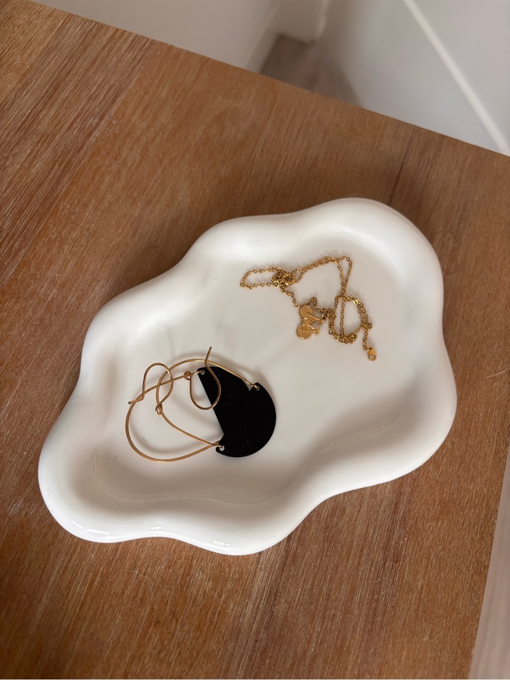Jewelry tray or soap dish